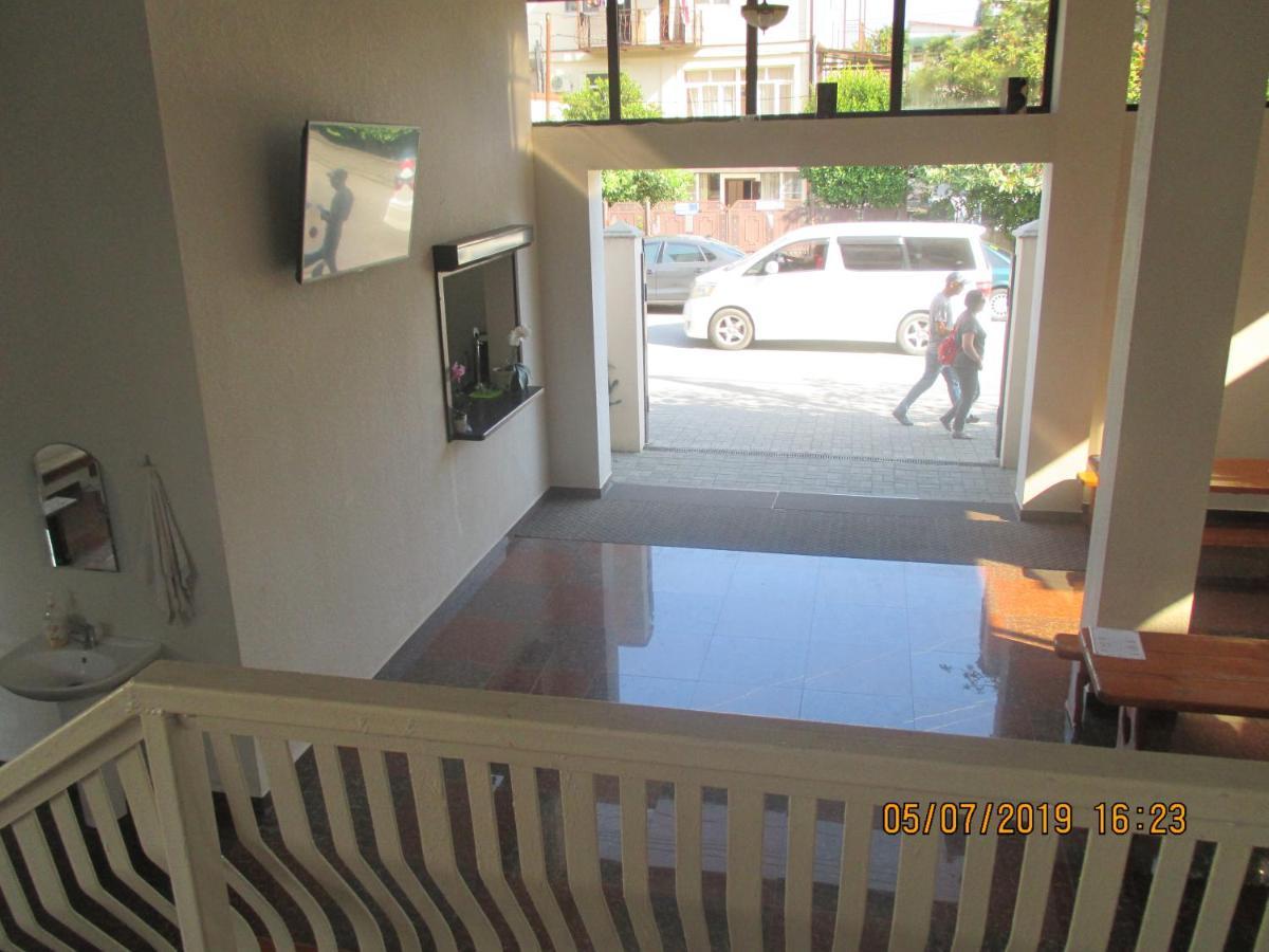 Guest House У Маргариты Gagra Exterior photo