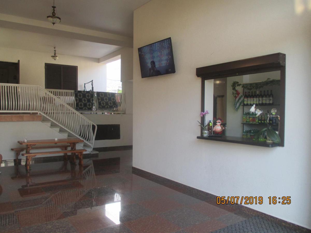 Guest House У Маргариты Gagra Exterior photo