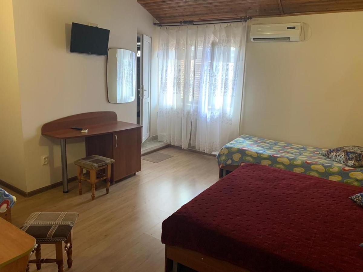 Guest House У Маргариты Gagra Exterior photo